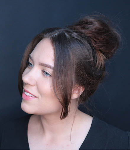 High bun - Julestyling av Nikita Hair Creative Team