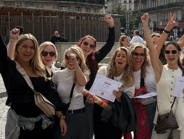 Ledere fra Nikita Hair feirer suksess i Paris etter å ha blitt kåret til årets lederstjerner.
