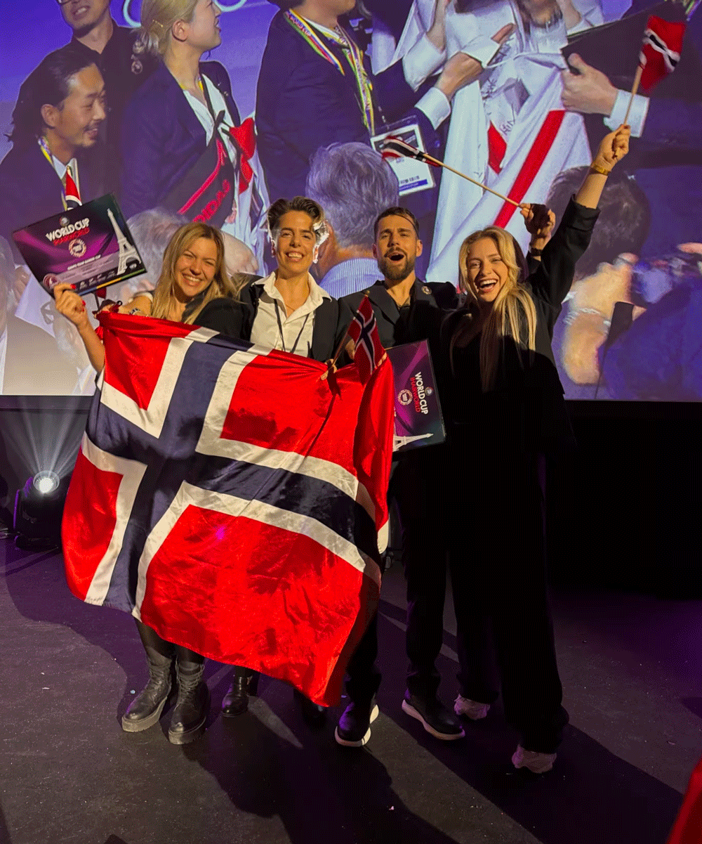Adi Sakic og Nikita Hair-teamet feirer 4. plass i verdensmesterskapet OMC Hairworld 2025.