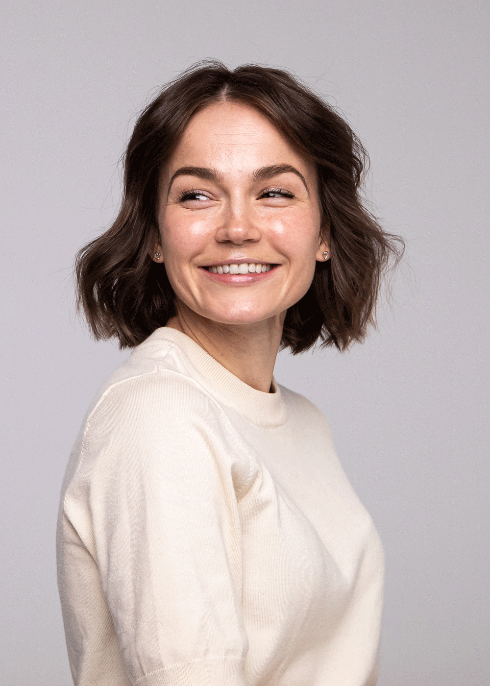 French Bob frisyre med myk bevegelse og naturlig tekstur – Nikita Hair